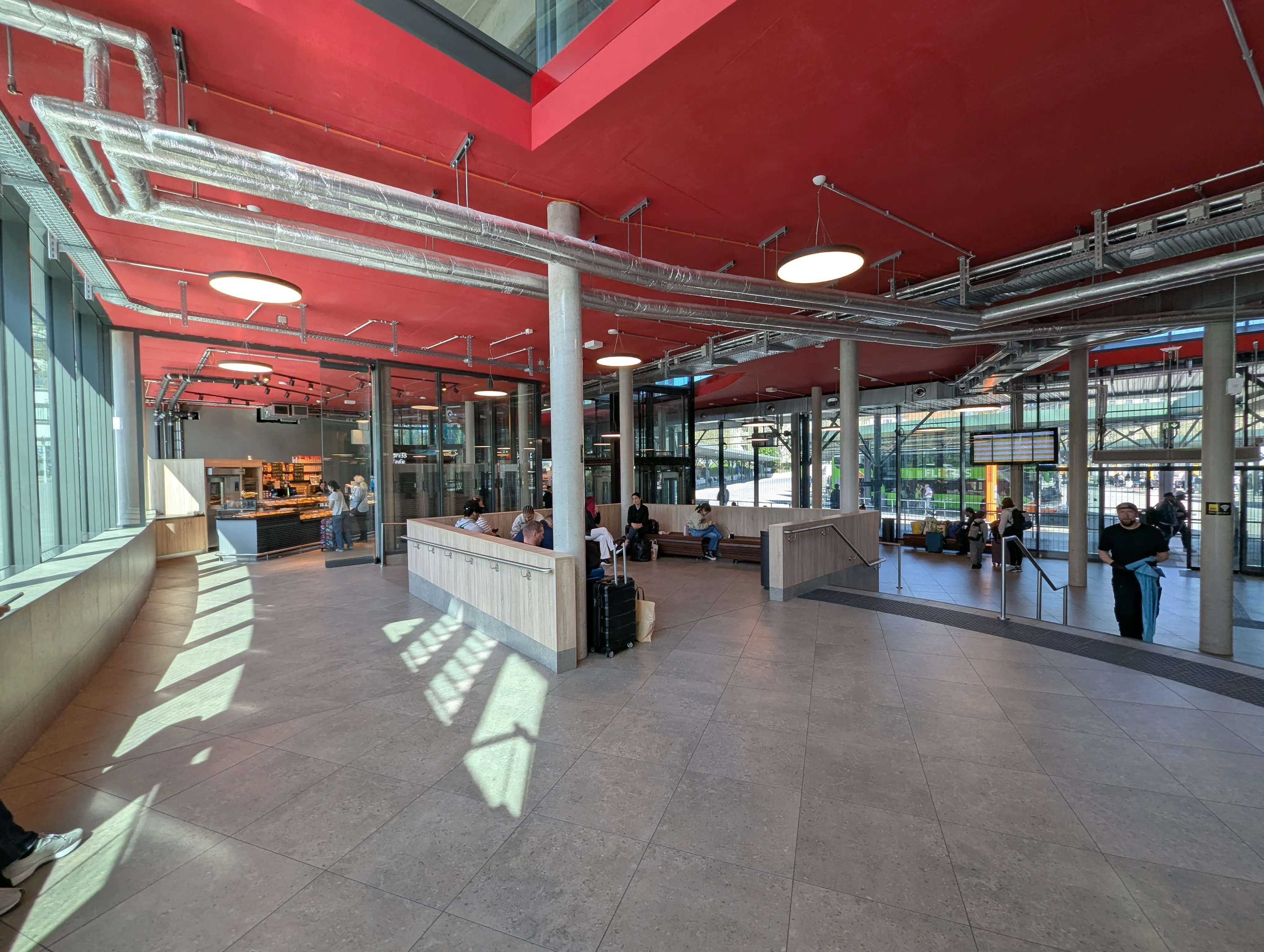 Sitzplätze in der ZOB Wartehalle